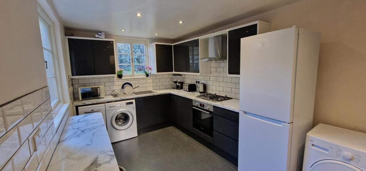Cultural Epicenter, 4 Bedroom, More To Do Than You Can Do! London Exterior photo